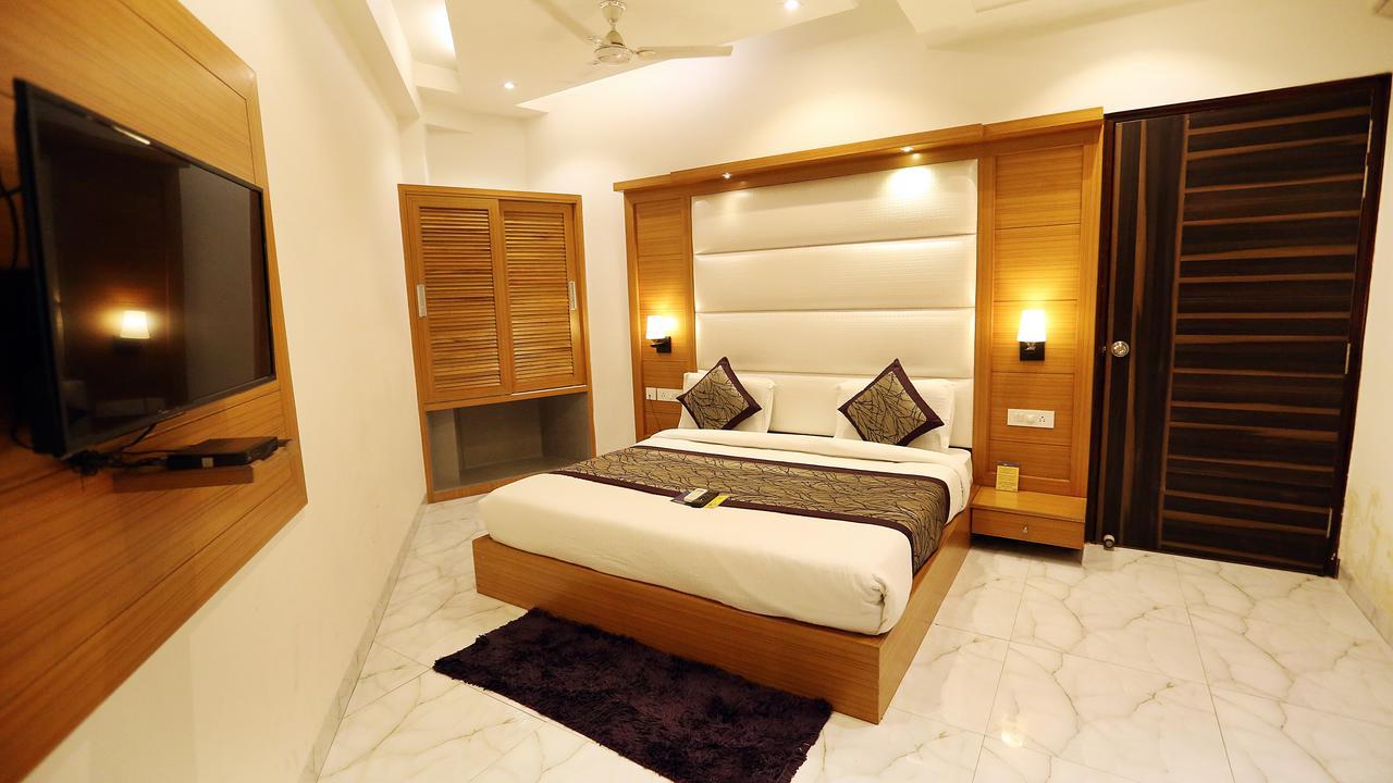 Hotel Aero Star Near Delhi Airport ニューデリー エクステリア 写真