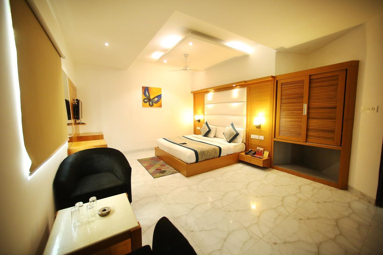 Hotel Aero Star Near Delhi Airport ニューデリー エクステリア 写真