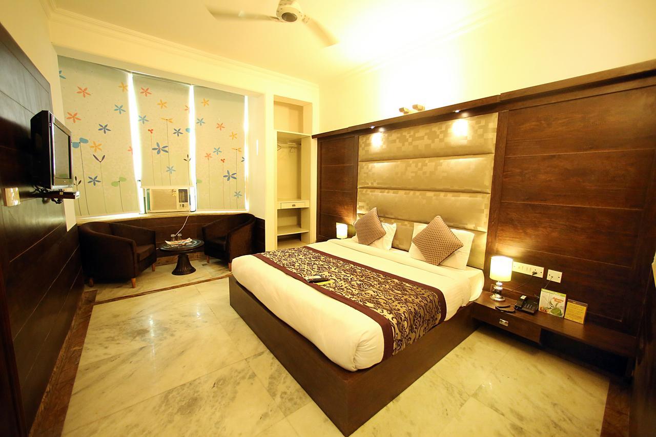 Hotel Aero Star Near Delhi Airport ニューデリー エクステリア 写真