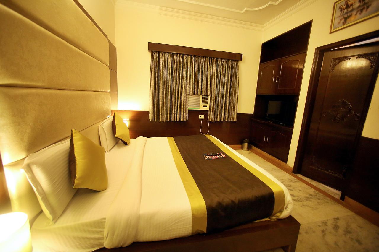 Hotel Aero Star Near Delhi Airport ニューデリー エクステリア 写真
