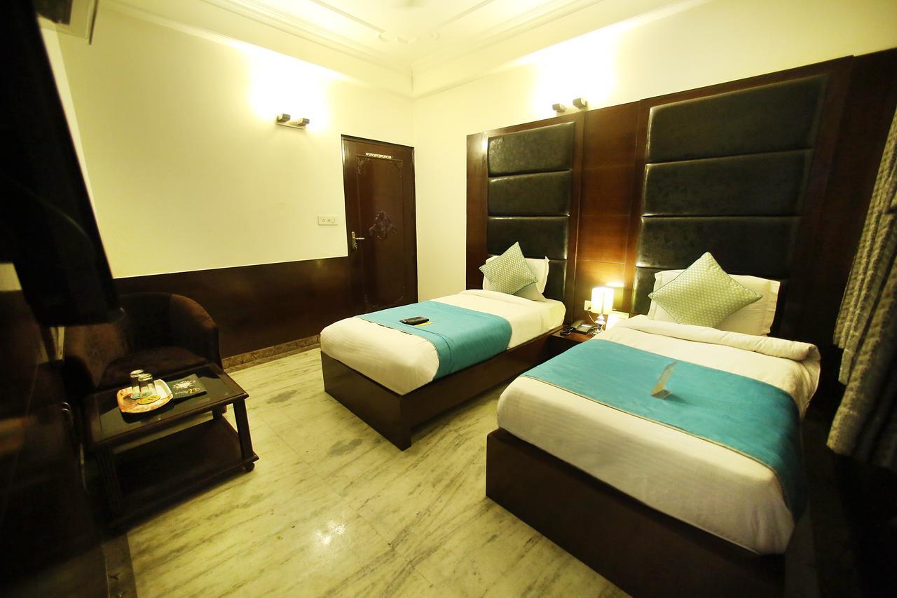 Hotel Aero Star Near Delhi Airport ニューデリー エクステリア 写真
